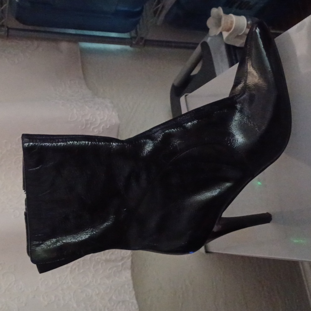 Women boots Nine West, size 7.5, black patent leather